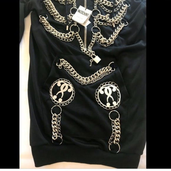 SOLD! AW16 Moschino Couture BLACK SWEATSHIRT HOODIE DRESS W/ CHAINS HOOPS - Picture 4 of 5